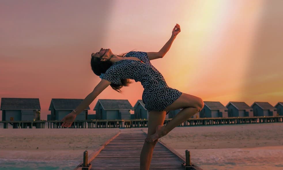 How to Edit a Fiery Sunset Photo with Airbrush