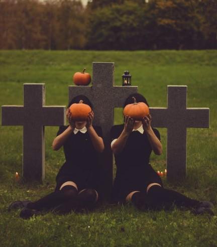 How to Make Your Halloween Photos Photobomb-free