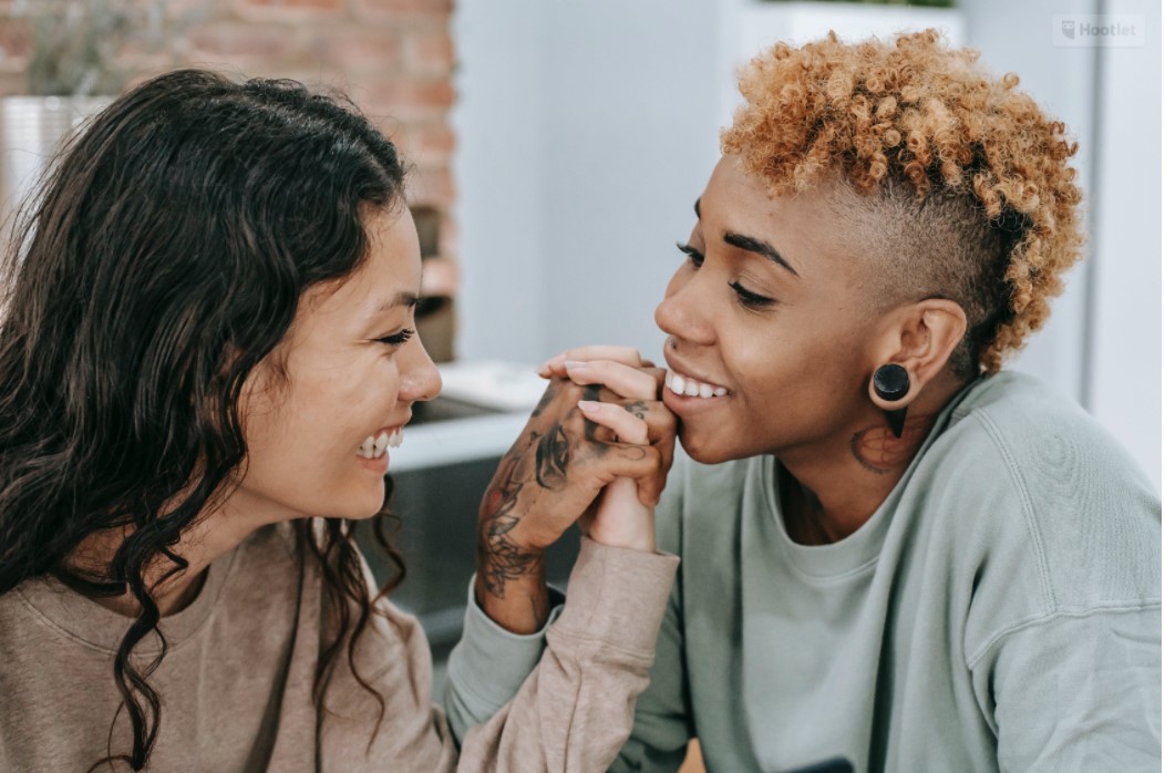 Couple Poses: 5 Easy Shots for your Valentine's Day Pics