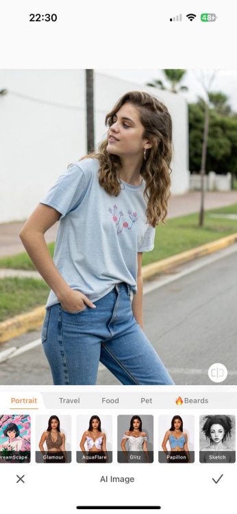 Airbrush AI Image App Screenshot PT - woman in blue t-shirt before changing outfit