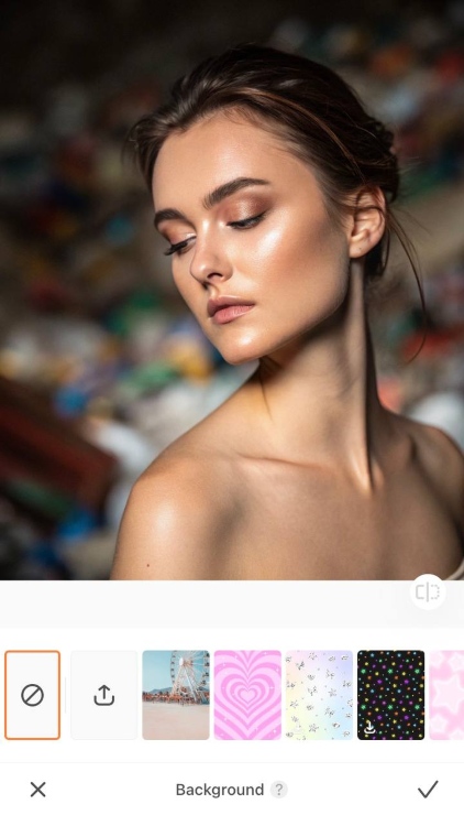 Airbrush Background App Screenshot EN - beautiful young lady before background change