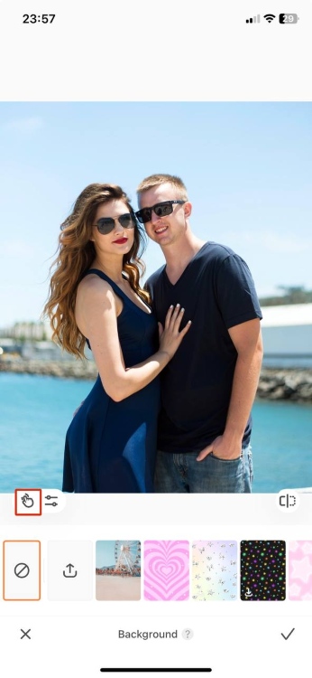 Airbrush Background App Screenshot EN - couple 3
