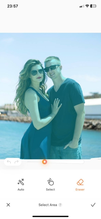Airbrush Background App Screenshot EN - couple 4