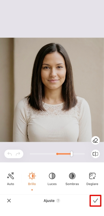 Airbrush App Screenshot ES - lighten a photo tick